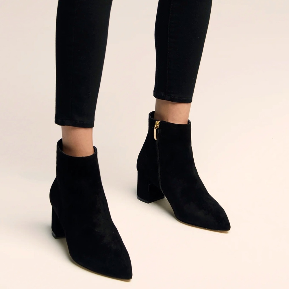 L’AGENCE Jeanne suede ankle boots